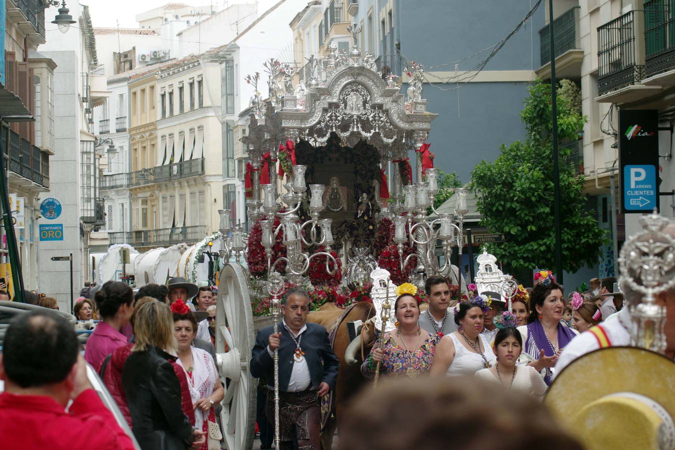 La Hermandad de Málaga parte hacia el Rocío