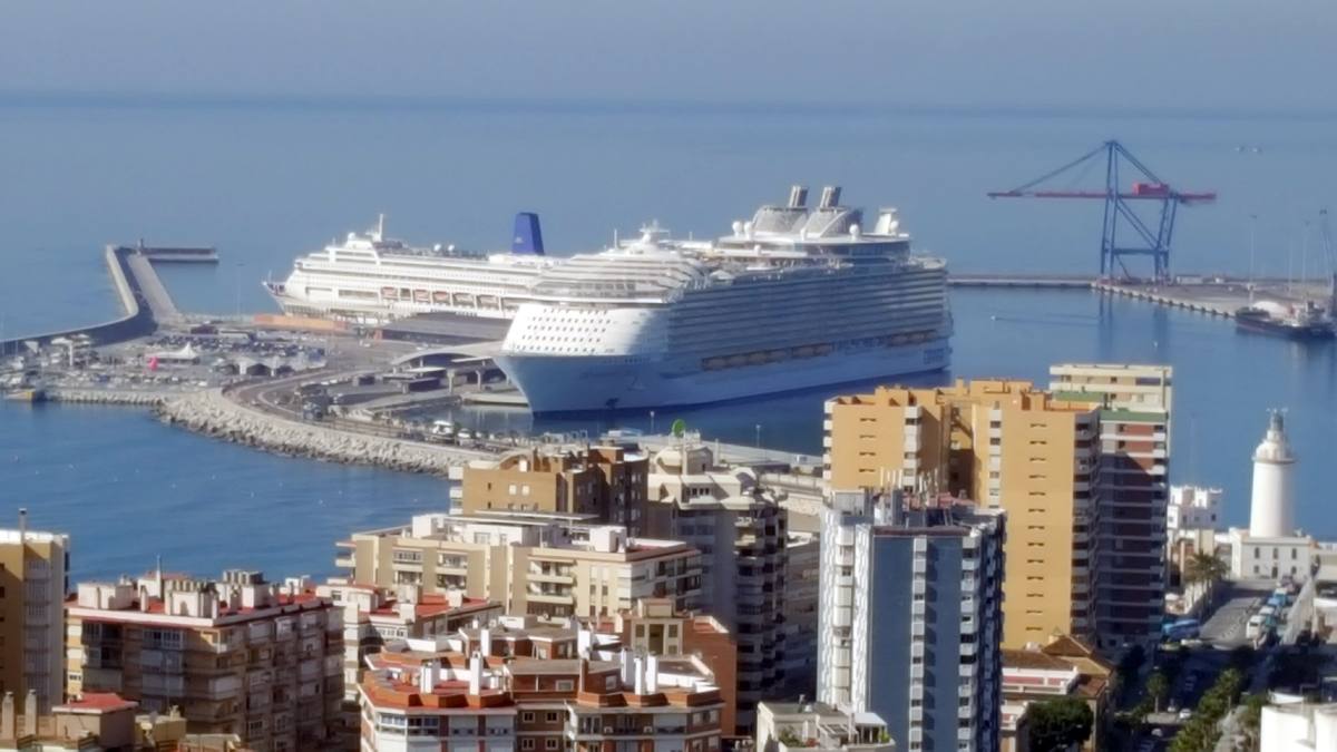 Fotos del &#039;Harmony of the Seas&#039;, el mayor crucero del mundo, en el puerto de Málaga