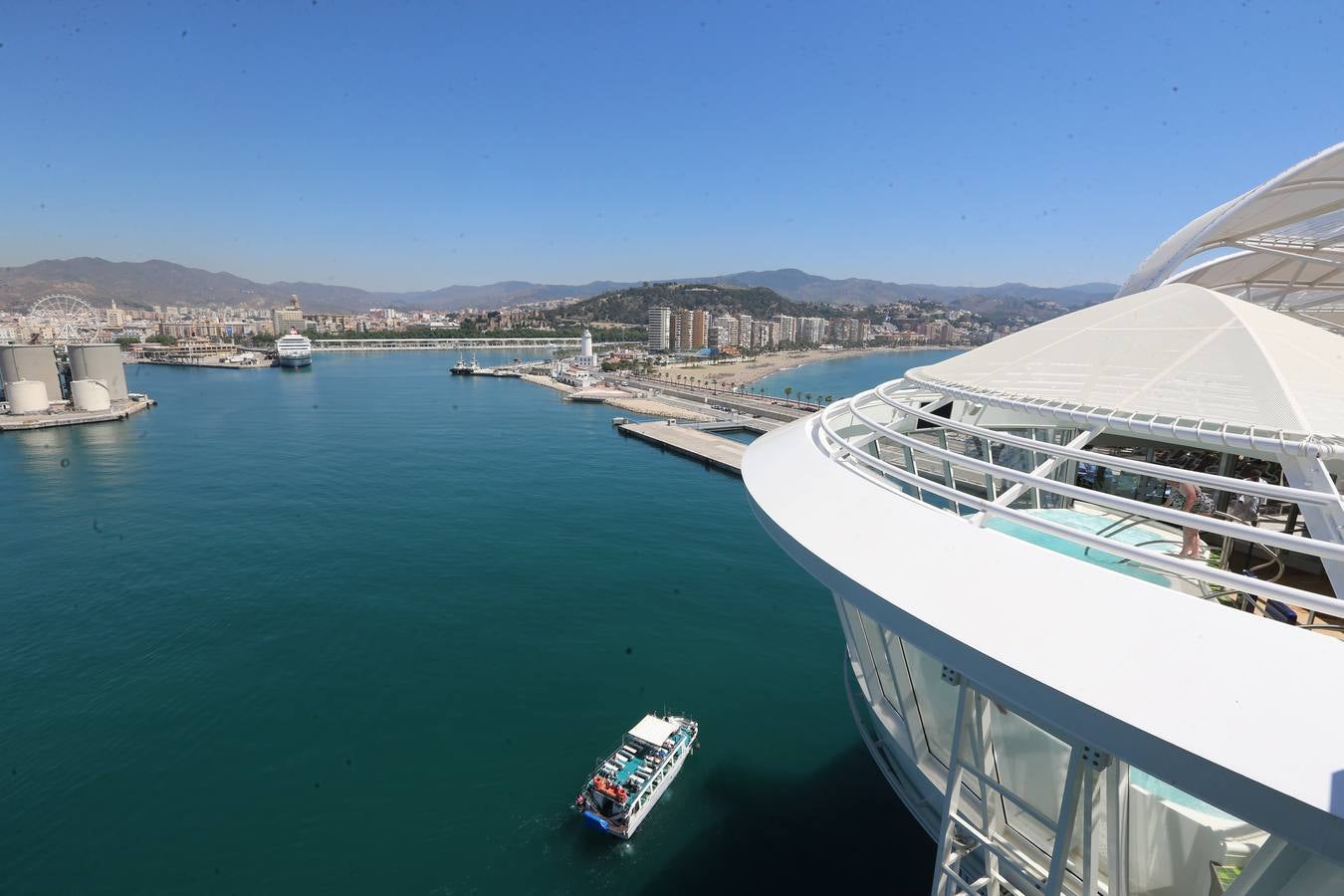 El &#039;Harmony of the seas&#039; visita el puerto de Málaga