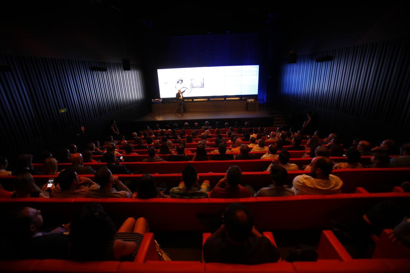 Un momento del acto, con la intervención de Javier Rovira, socio director de Know How Consumering y profesor de estrategia y marketing de Esic Business &amp; Marketing School.