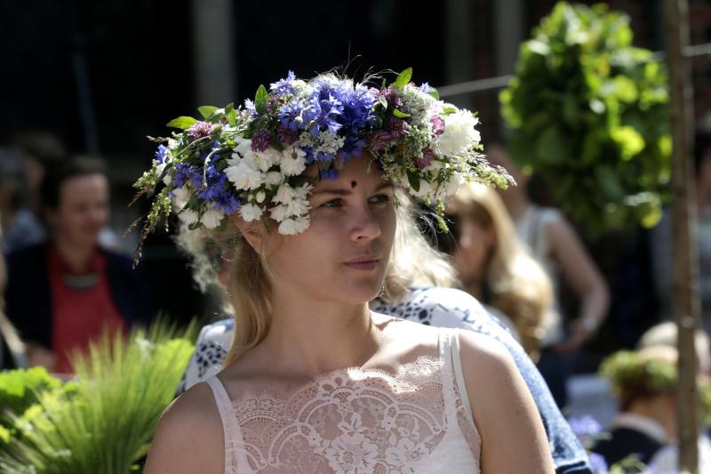 Riga se llena de flores y hierbas salvajes