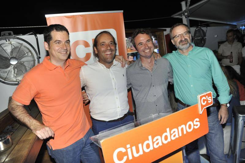 Fotos de la noche electoral del 26-J en Málaga