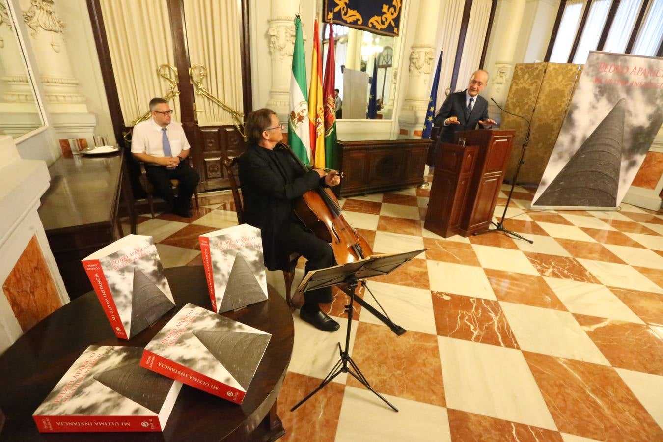 Presentación del libro ‘Mi última instancia’ de Pedro Aparicio