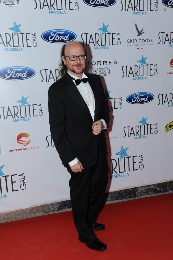 Las estrellas más solidarias en Starlite gala con Banderas