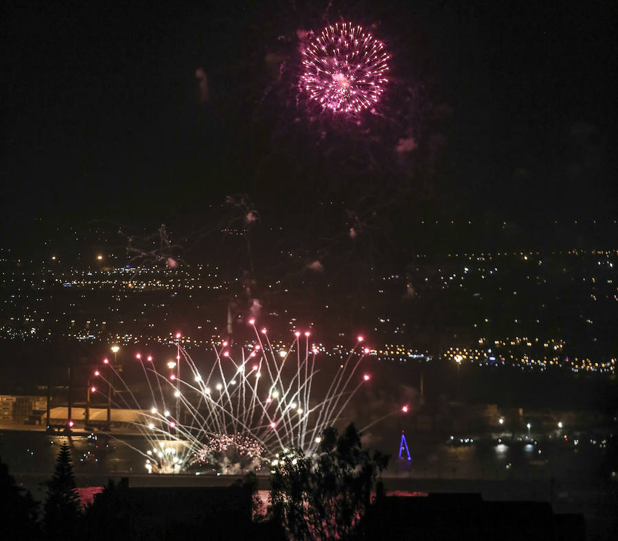 Los fuegos artificiales, en imágenes (II)
