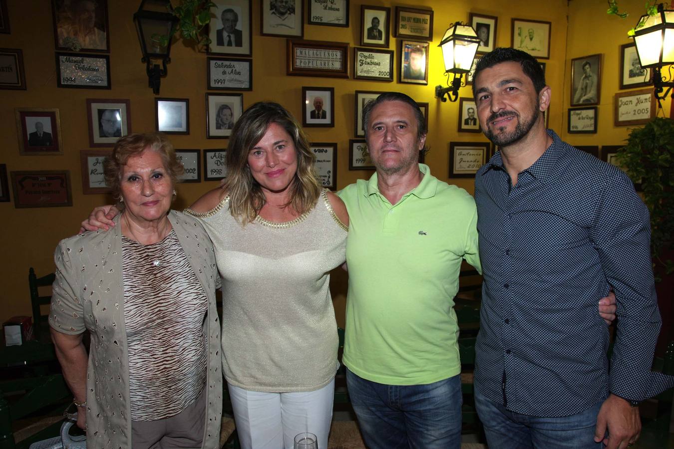 El ambiente de feria en la caseta El Portón