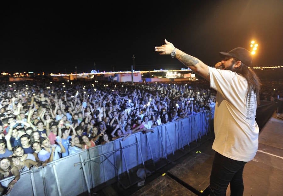 &#039;Les Castizos&#039; desatan la locura en el real