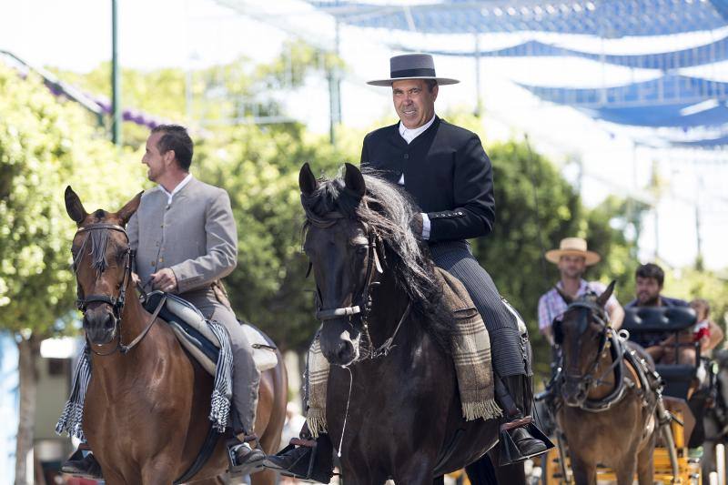 El calor no puede con las ganas de fiesta en el Real el viernes de día