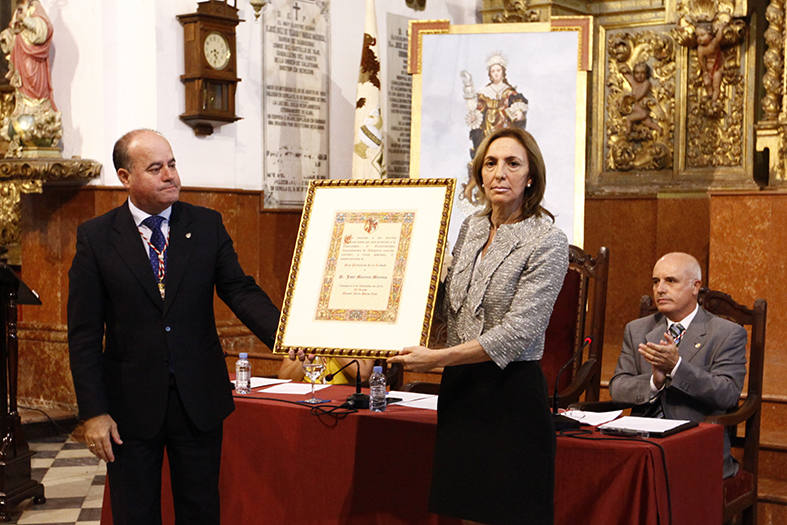 Fotos de las distinciones en el Día de Antequera y Santa Eufemia