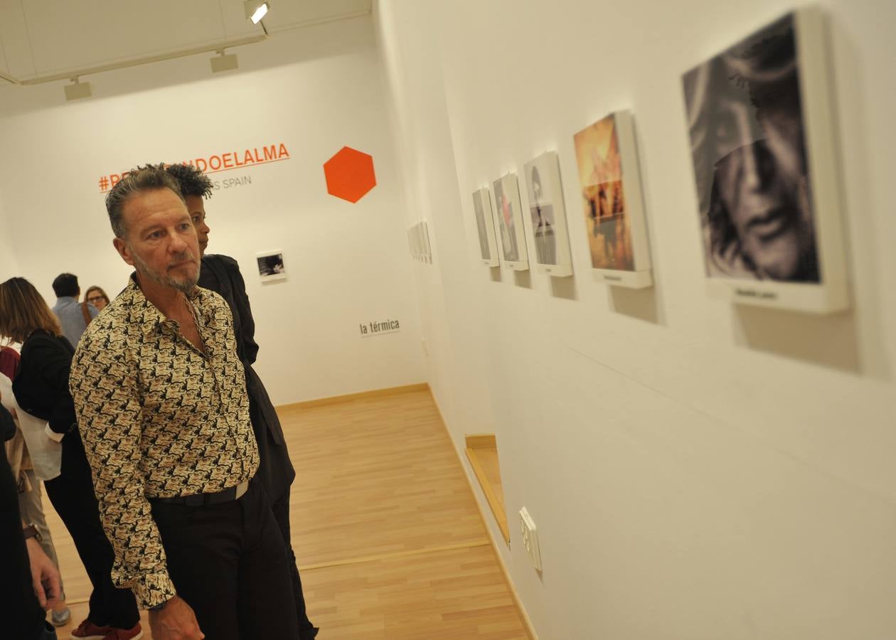 La exposición &#039;Malkovich, Malkovich, Malkovich&#039; llega a La Térmica bajo el objetivo de Sandro Miller