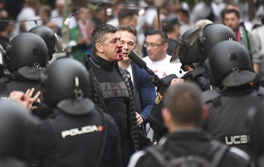 Los aficionados del Legia provocan el caos en Madrid