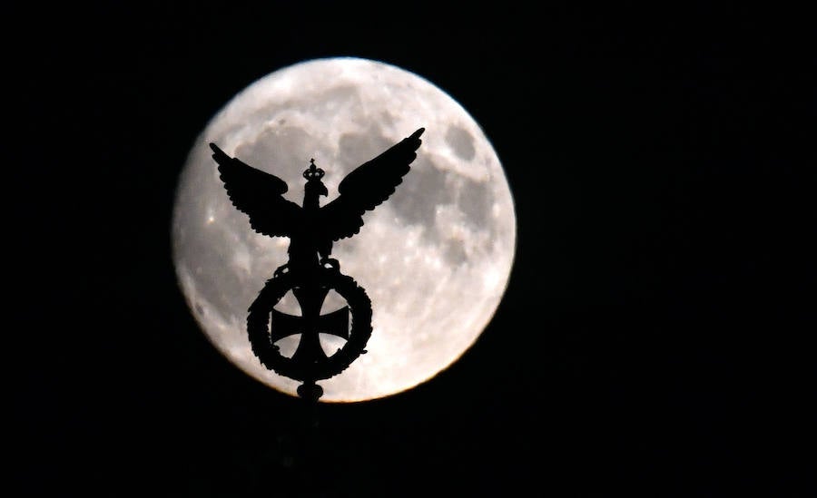 Así se ha visto la Superluna en distintos puntos del mundo