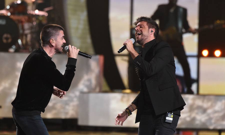 Fotos de Pablo López y Adrián Martín en los Grammy Latino