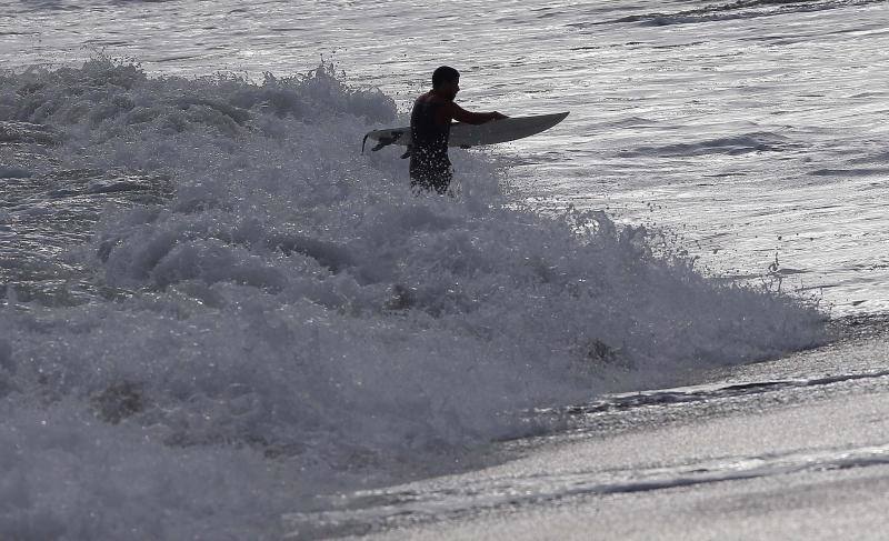 En fotos, la alerta amarilla en las playas