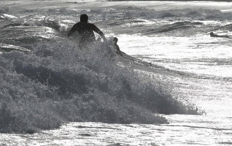 En fotos, la alerta amarilla en las playas