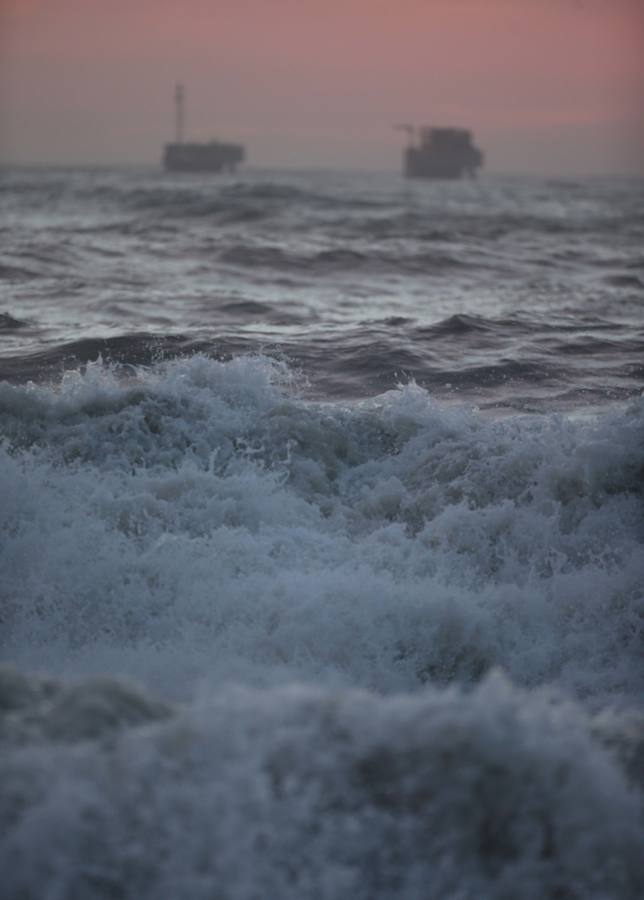 En fotos, la alerta amarilla en las playas