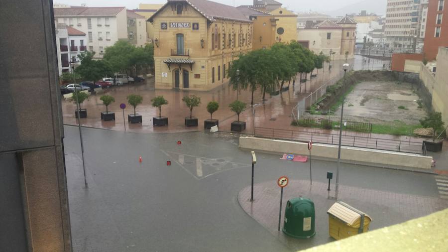 Explanada de Mena, también con balsas de agua desde primera hora de este domingo.