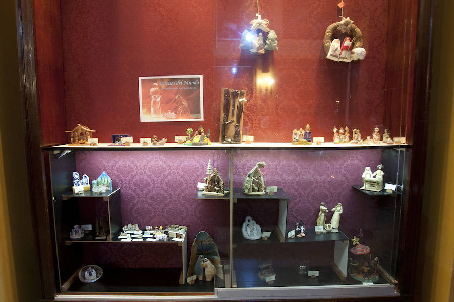 Exposición de belenes de miniatura de la colección de Luis Merino