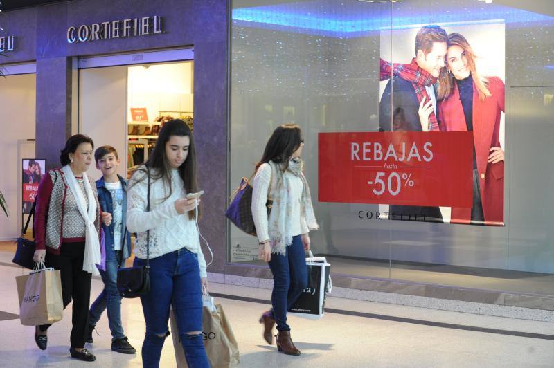 El inicio de las rebajas en Marbella, en fotos