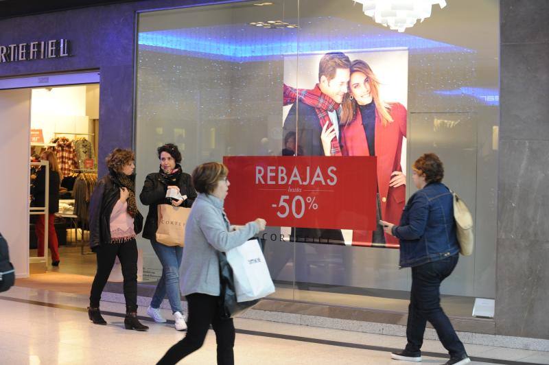 El inicio de las rebajas en Marbella, en fotos