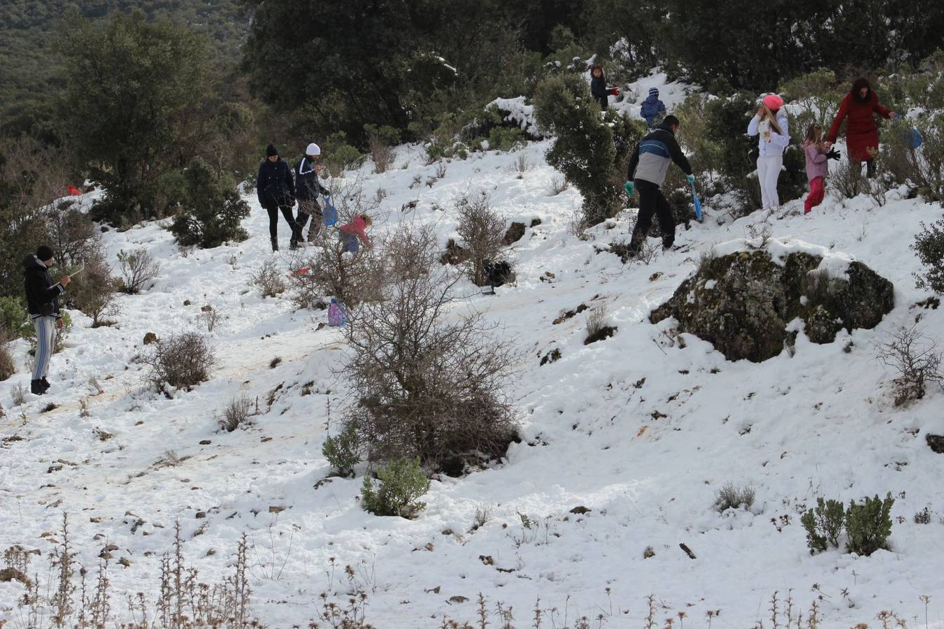 Malagueños en la Sierra de las Nieves.