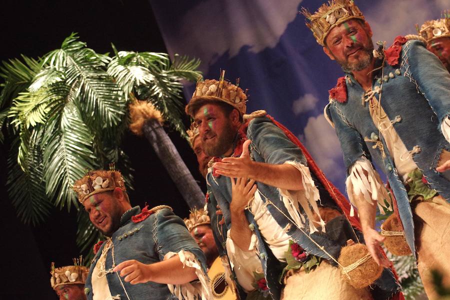 La cuarta preliminar del concurso del Carnaval de Málaga, en fotos