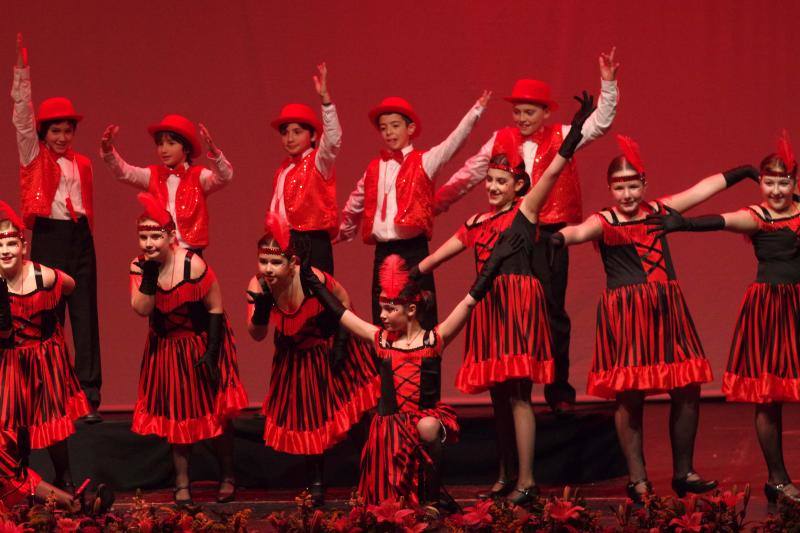 Murga infantil 'Bajo el cielo de París'.