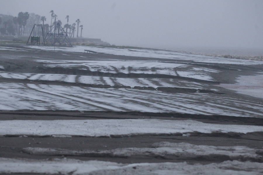 Los efectos de la tromba de lluvia y granizo, en fotos de Fernando González