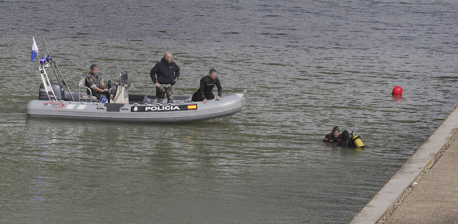 Buscan por segundo día consecutivo el cuerpo de Marta del Castillo en el Guadalquivir