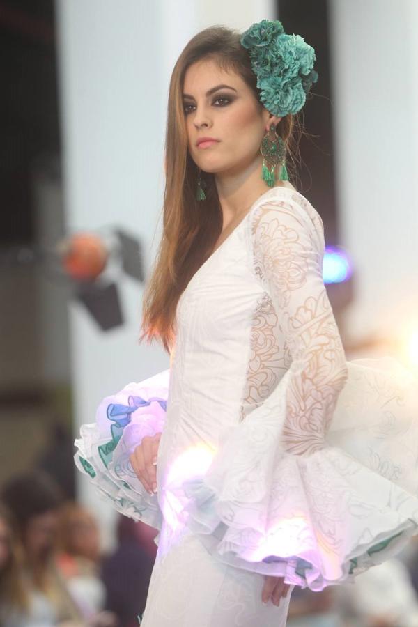 Las mejores fotos del certamen de jóvenes diseñadores de moda flamenca de FIMAF (I)