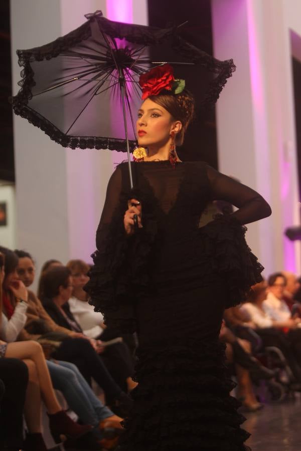 Las mejores fotos del certamen de jóvenes diseñadores de moda flamenca de FIMAF (III)