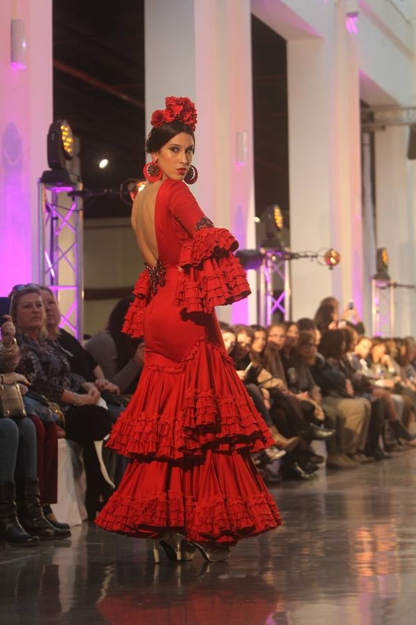 Las mejores fotos del certamen de jóvenes diseñadores de moda flamenca de FIMAF (III)