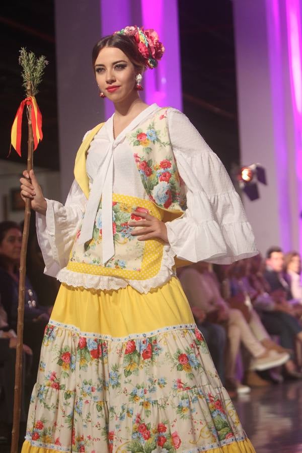 Las mejores fotos del certamen de jóvenes diseñadores de moda flamenca de FIMAF (IV)