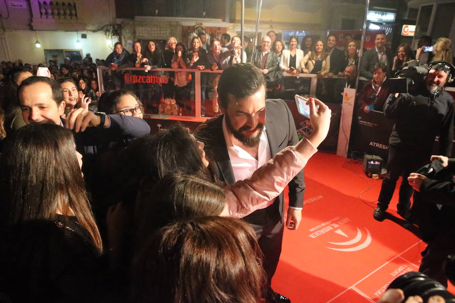 La alfombra roja de la inauguración del Festival de Cine, en imágenes