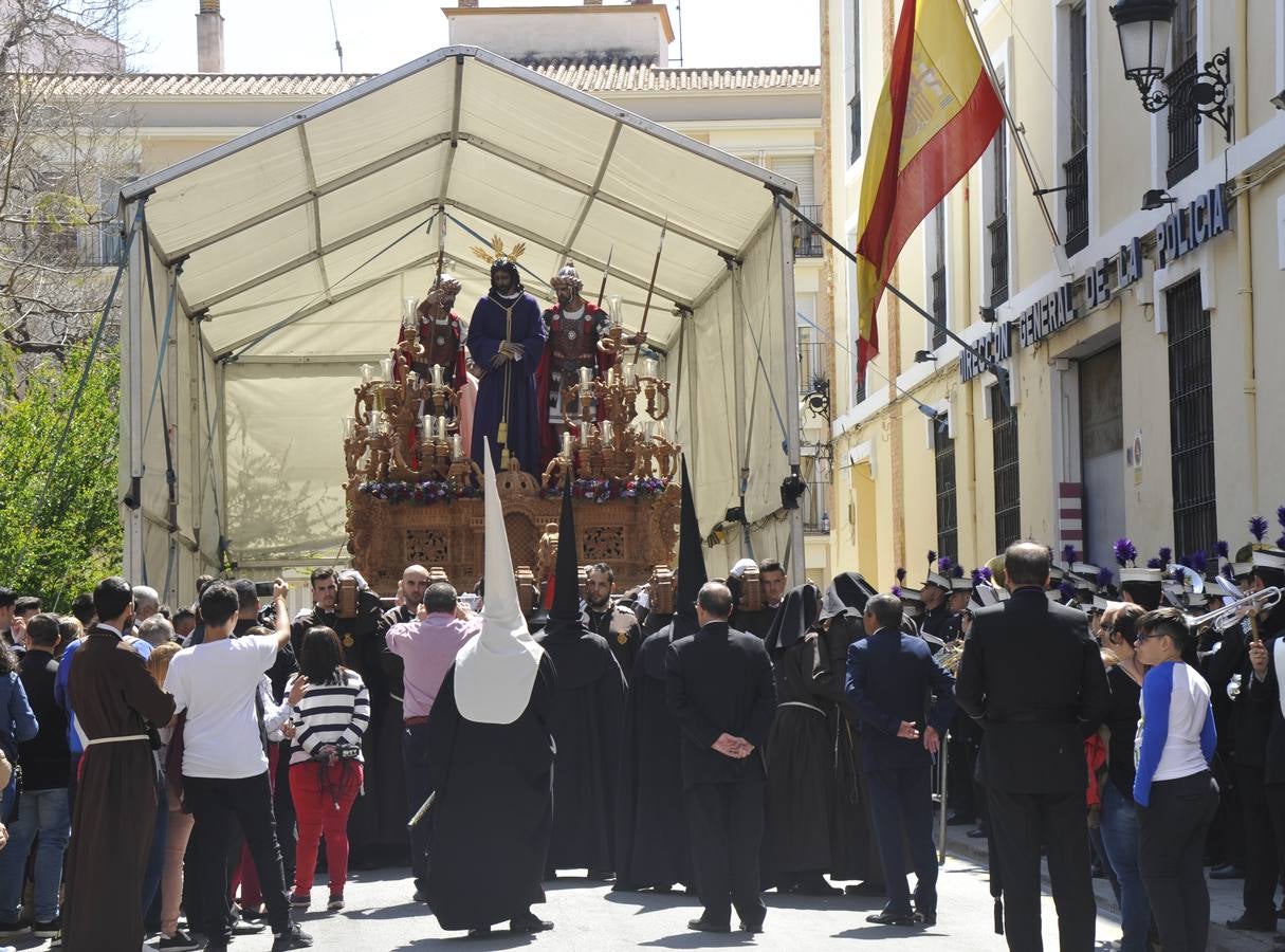 Dulce Nombre procesiona en la Semana Santa 2017