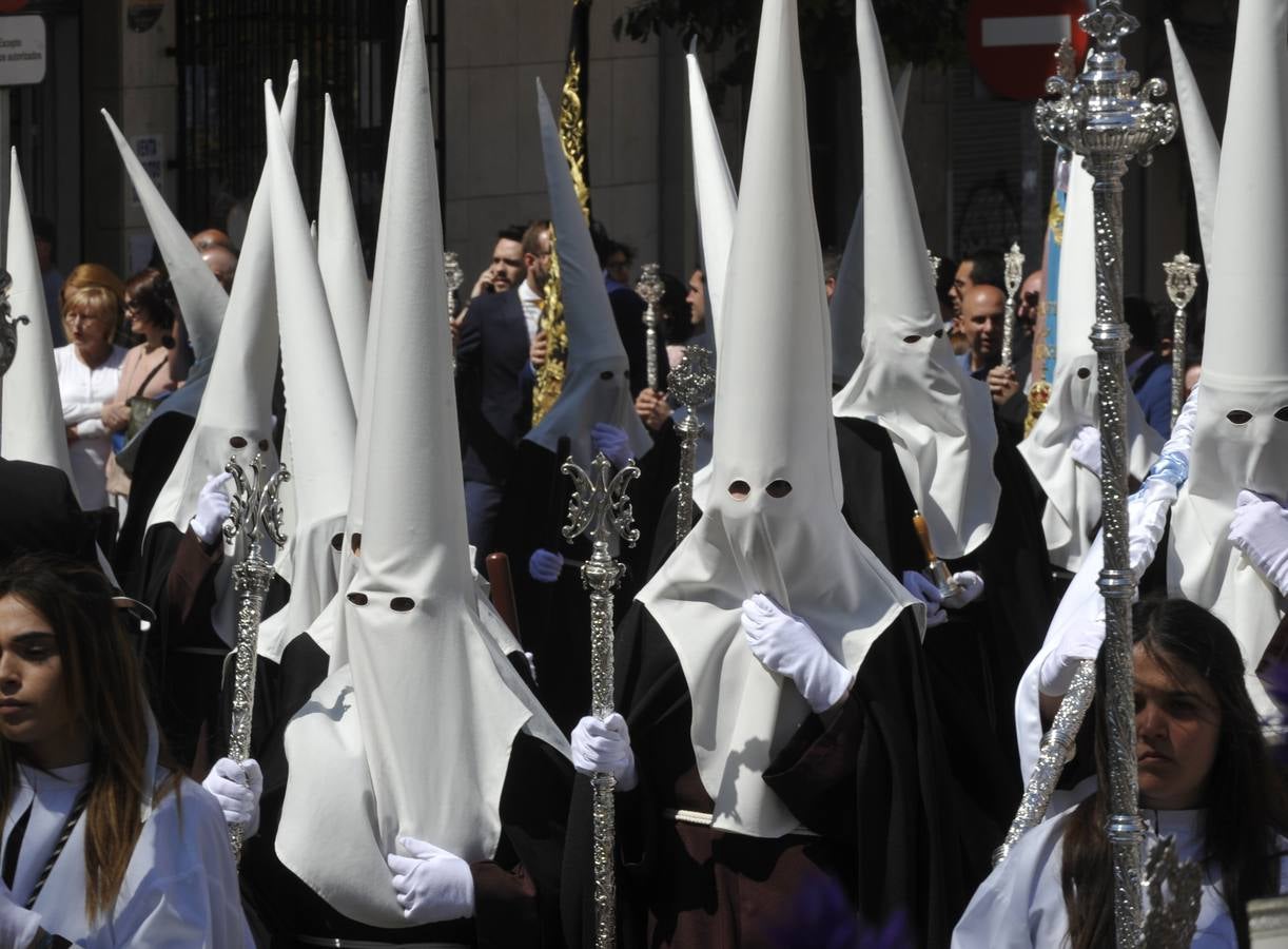 Dulce Nombre procesiona en la Semana Santa 2017