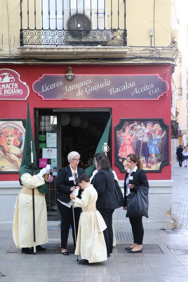 Lágrimas y Favores, en procesión