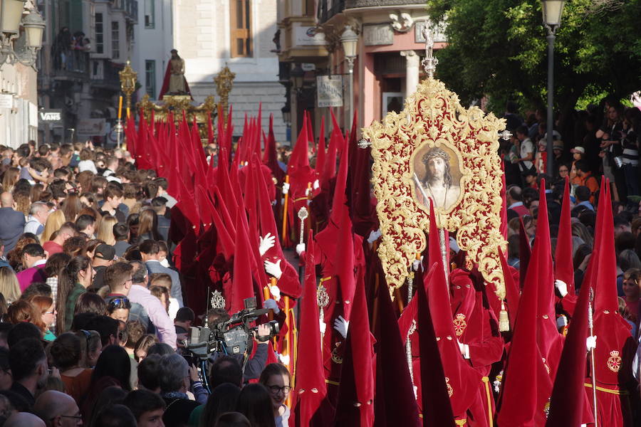 Estudiantes procesiona por Málaga