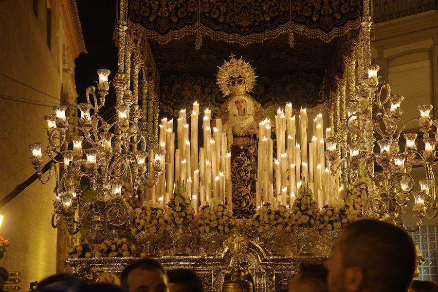 Fotos de la procesión de la Cena en el Jueves Santo de la Semana Santa de Málaga 2017