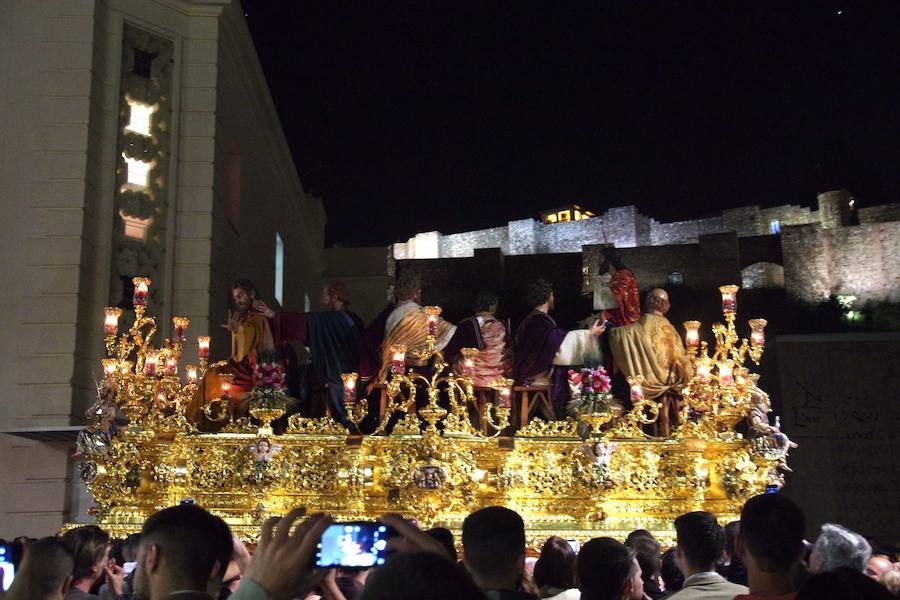 Fotos de la procesión de la Cena en el Jueves Santo de la Semana Santa de Málaga 2017