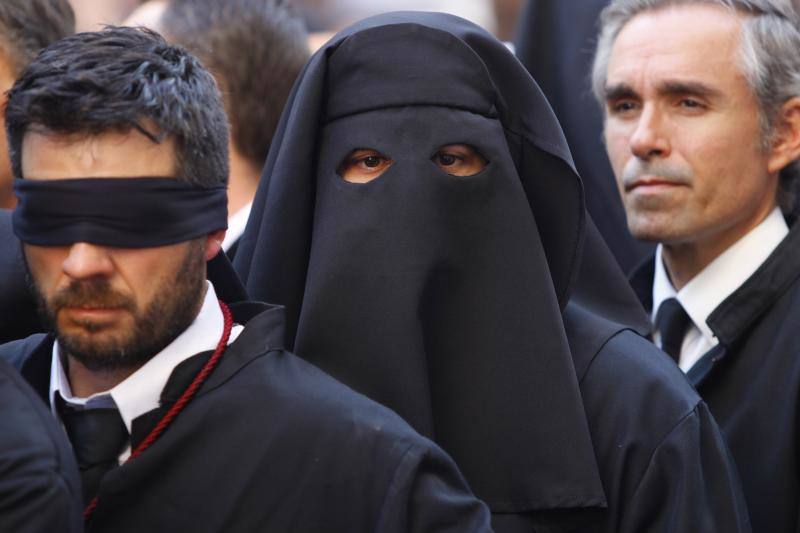 Los Dolores de San Juan, en procesión