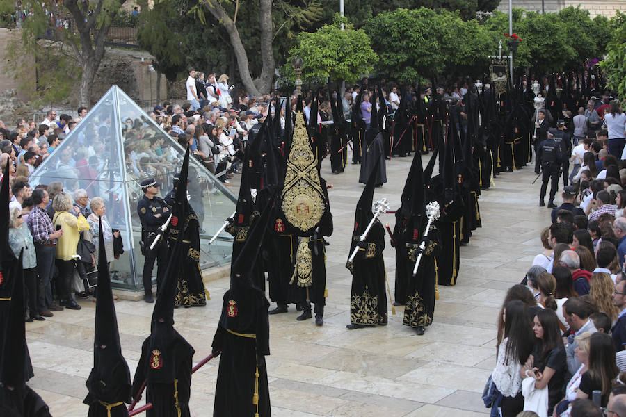 Fotos del Santo Sepulcro en su desfile procesional