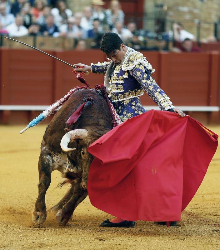 Famosos en la corrida del Domingo de Resurección en Sevilla