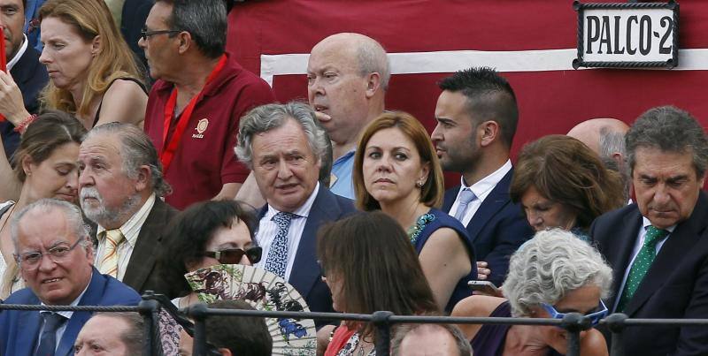 Famosos en la corrida del Domingo de Resurección en Sevilla