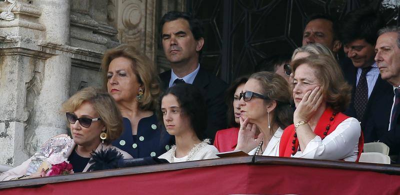 Famosos en la corrida del Domingo de Resurección en Sevilla