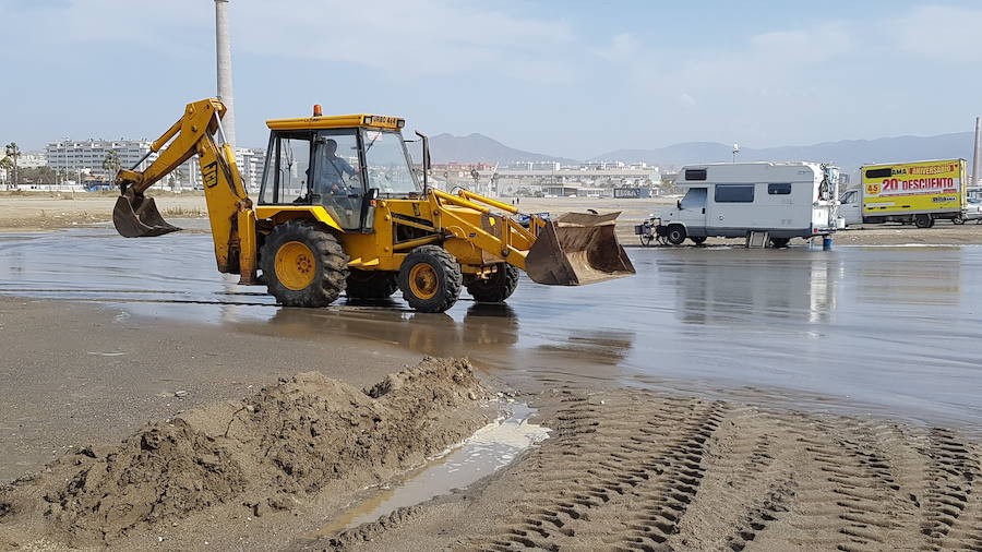 Los efectos del temporal de levante en las playas de Málaga