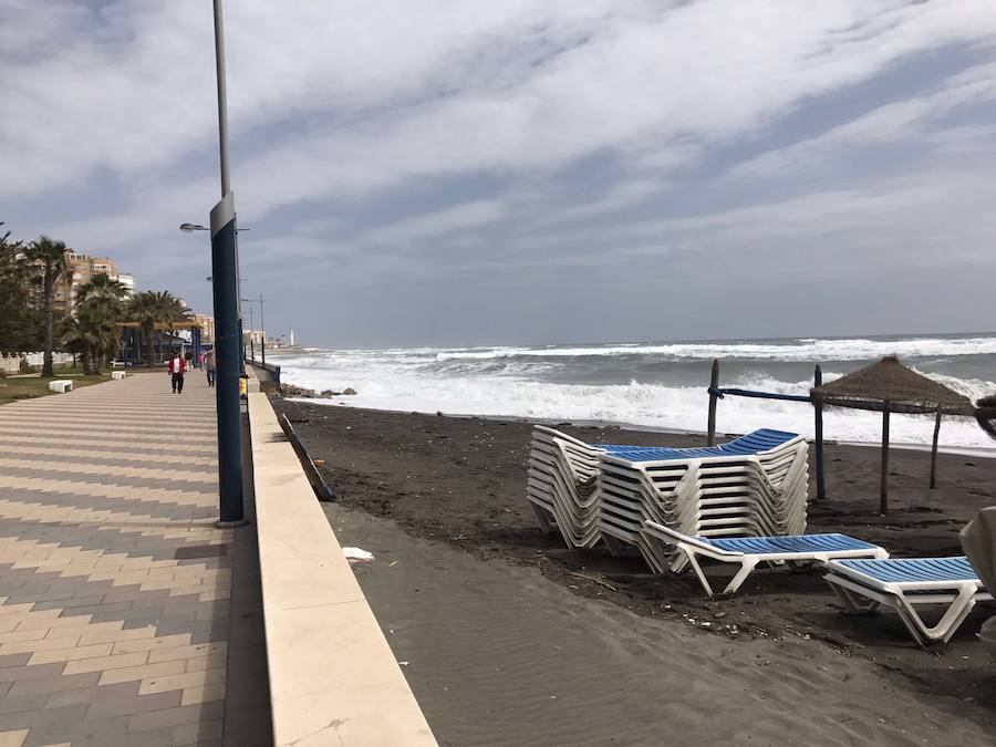 Pérdida de arena en Ferrara, en Torrox. / E. Cabezas. 