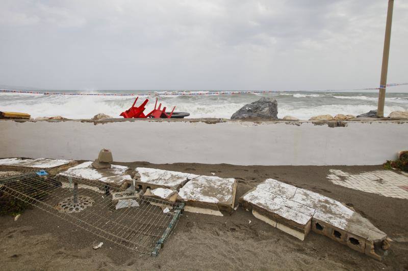 Fotos de los efectos del temporal en las playas de Málaga capital