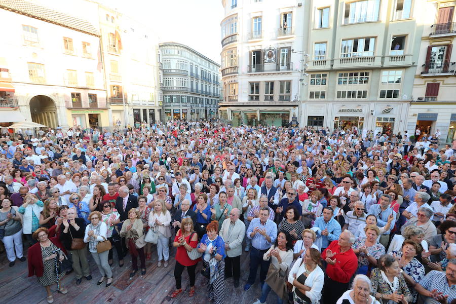 Fotos de la concentración en Málaga por el proyecto de Antonio Banderas