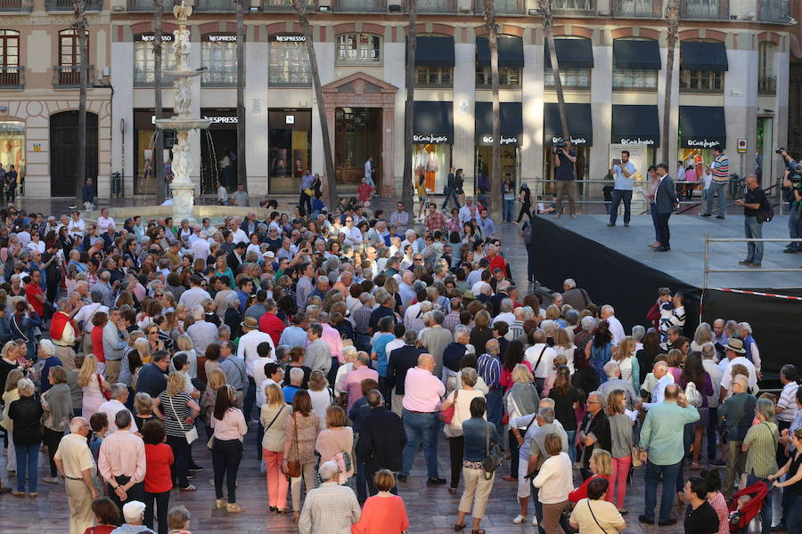 Fotos de la concentración en Málaga por el proyecto de Antonio Banderas